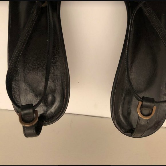 BURBERRY PORSUM BLACK LEATHER SHOE WITH HEEL  AND GROMIT FRONT DETAIL - Picture 7 of 12